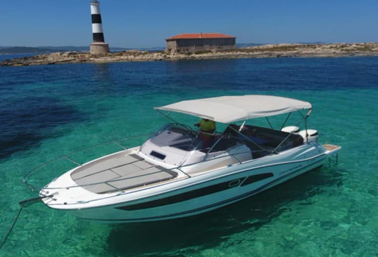 Cap Camarat 9.0 · Thymar - Marina Botafoc